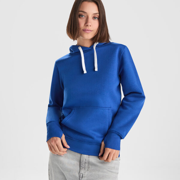 URBAN WOMAN