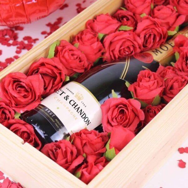 Caja Regalo Personalizada con Rosas Botella... - Imagen 4