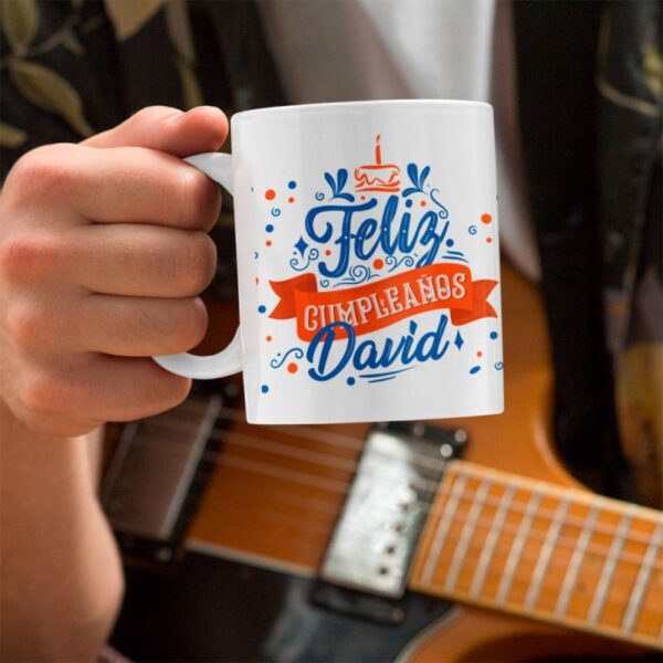Taza personalizada con nombre Feliz Cumpleaños - Imagen 3